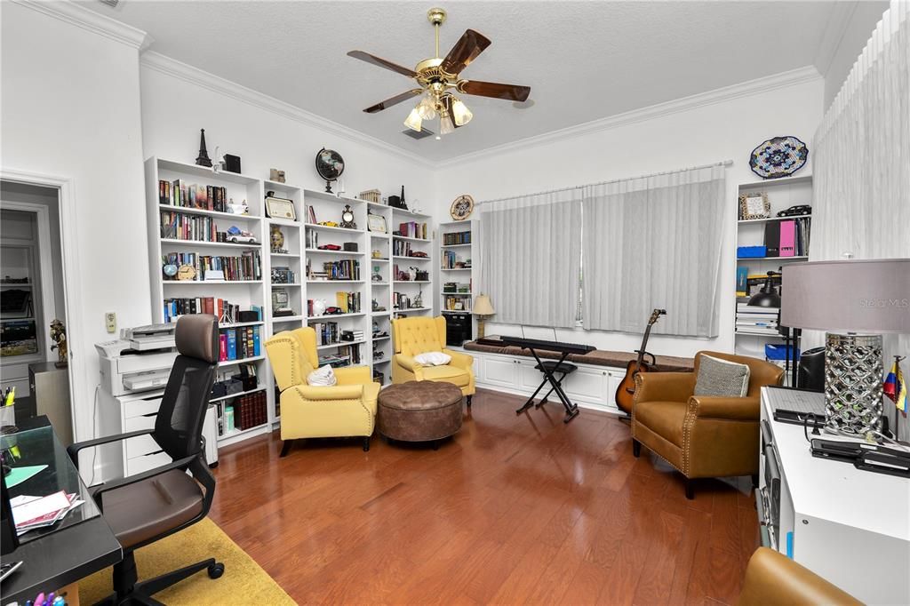 For Sale: $815,000 (4 beds, 3 baths, 3343 Square Feet)