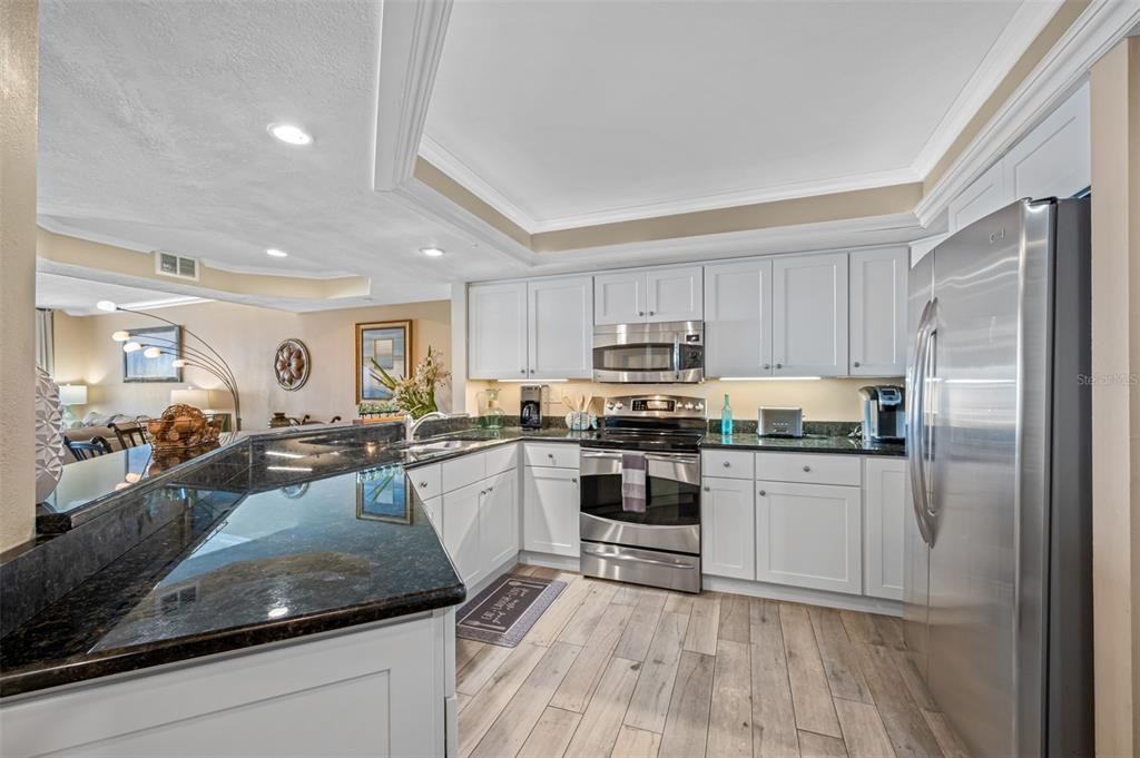 待售: $1,100,000 (2 贝兹, 2 浴室, 1265 平方英尺)