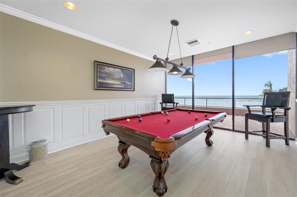 待售: $1,100,000 (2 贝兹, 2 浴室, 1265 平方英尺)