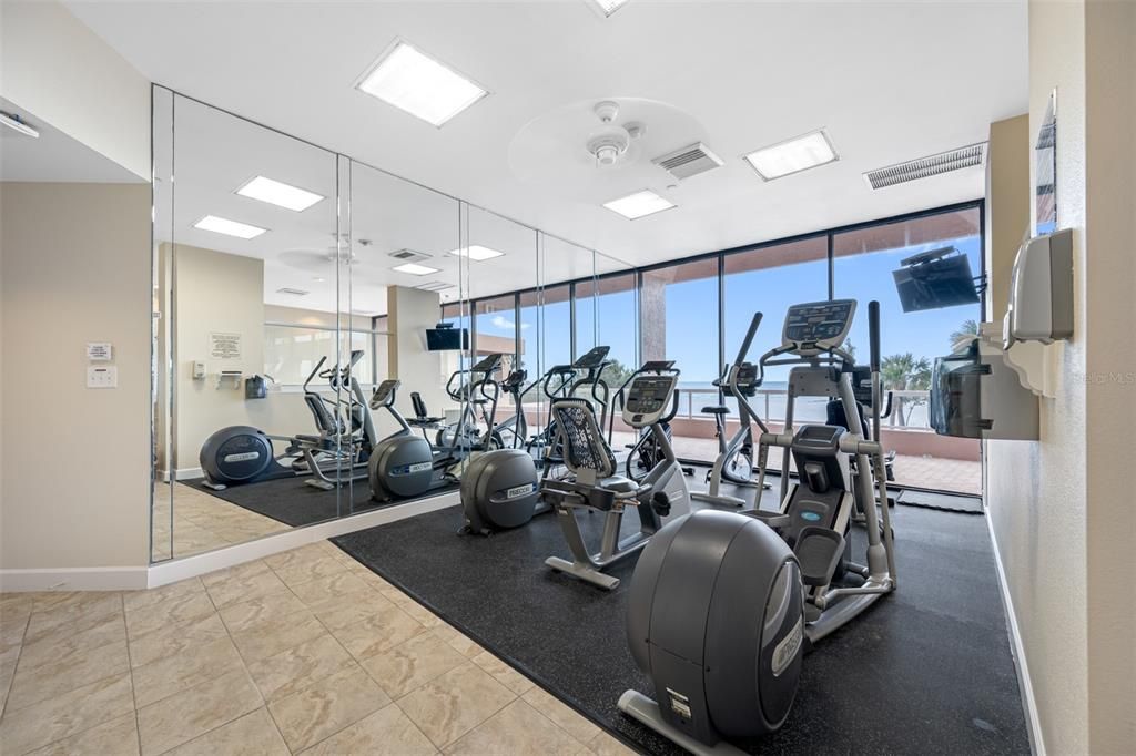 待售: $1,100,000 (2 贝兹, 2 浴室, 1265 平方英尺)