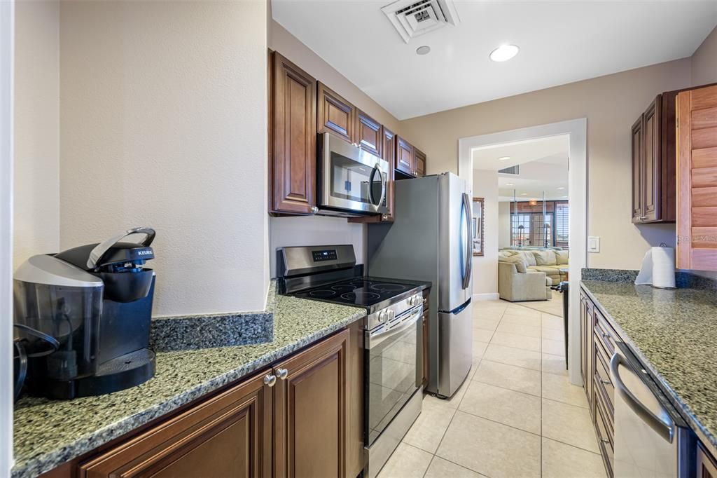 待售: $1,100,000 (2 贝兹, 2 浴室, 1265 平方英尺)