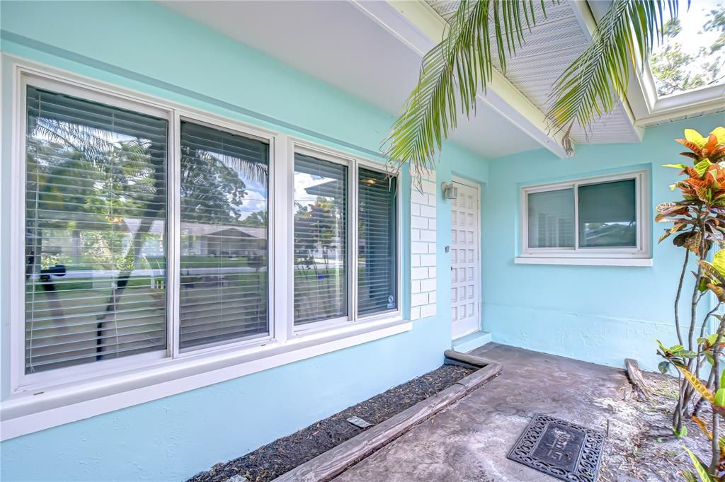 На продажу: $399,000 (3 спален, 2 ванн, 1307 Квадратных фут)