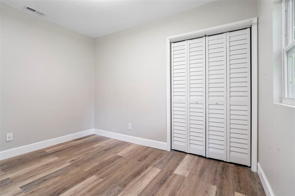 For Sale: $420,000 (3 beds, 2 baths, 1291 Square Feet)