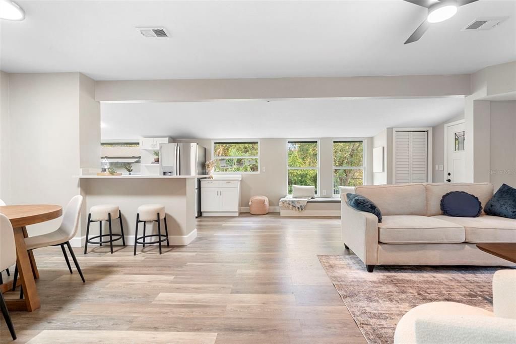 For Sale: $420,000 (3 beds, 2 baths, 1291 Square Feet)