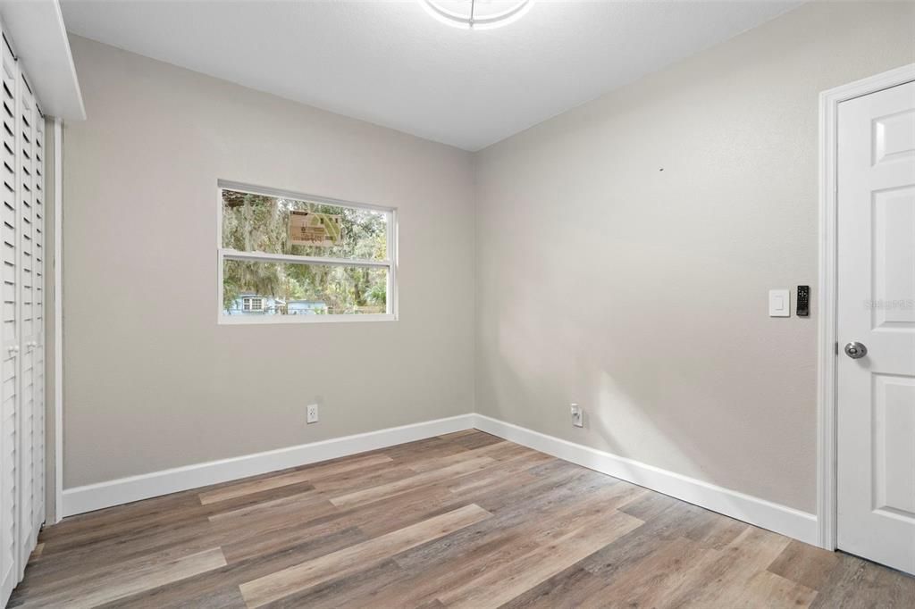 For Sale: $420,000 (3 beds, 2 baths, 1291 Square Feet)