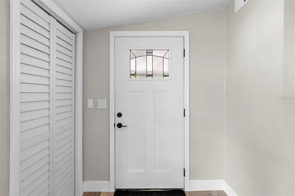 For Sale: $420,000 (3 beds, 2 baths, 1291 Square Feet)