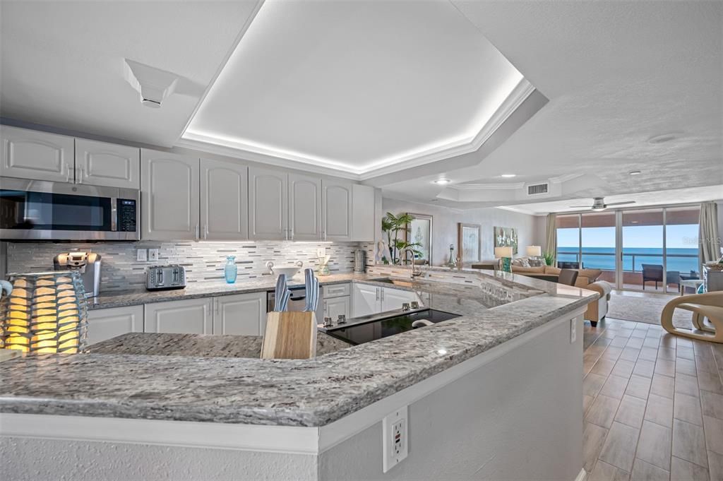 待售: $1,300,000 (2 贝兹, 2 浴室, 1570 平方英尺)