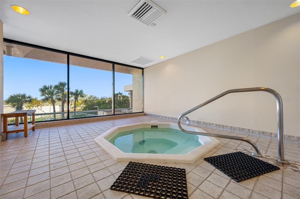 待售: $1,300,000 (2 贝兹, 2 浴室, 1570 平方英尺)