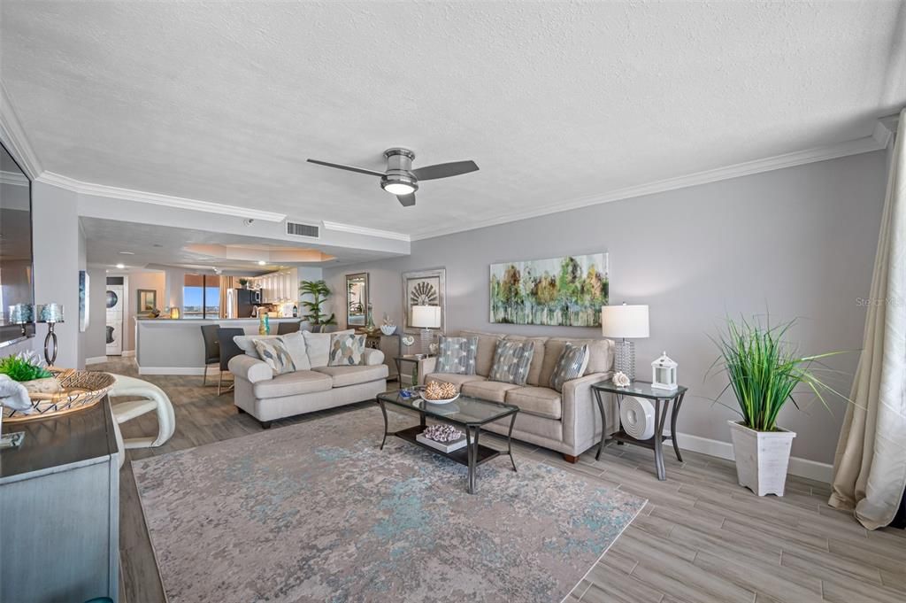 待售: $1,300,000 (2 贝兹, 2 浴室, 1570 平方英尺)