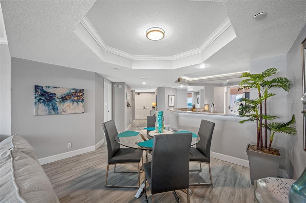 待售: $1,300,000 (2 贝兹, 2 浴室, 1570 平方英尺)