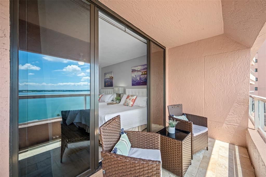 待售: $1,300,000 (2 贝兹, 2 浴室, 1570 平方英尺)