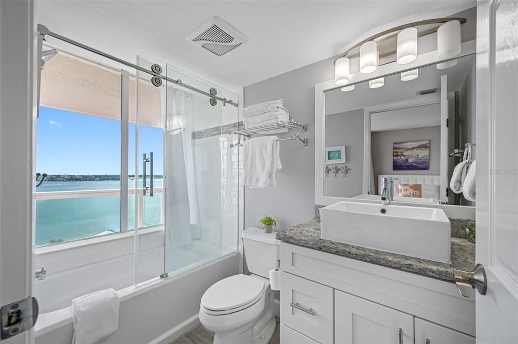 待售: $1,300,000 (2 贝兹, 2 浴室, 1570 平方英尺)