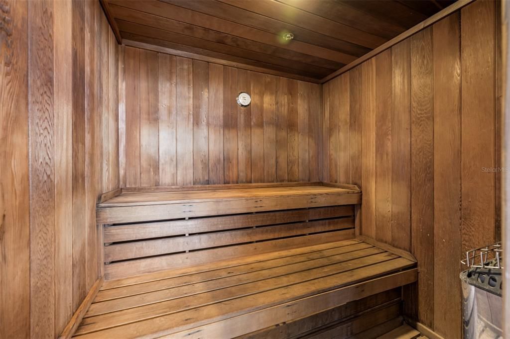 待售: $1,300,000 (2 贝兹, 2 浴室, 1570 平方英尺)