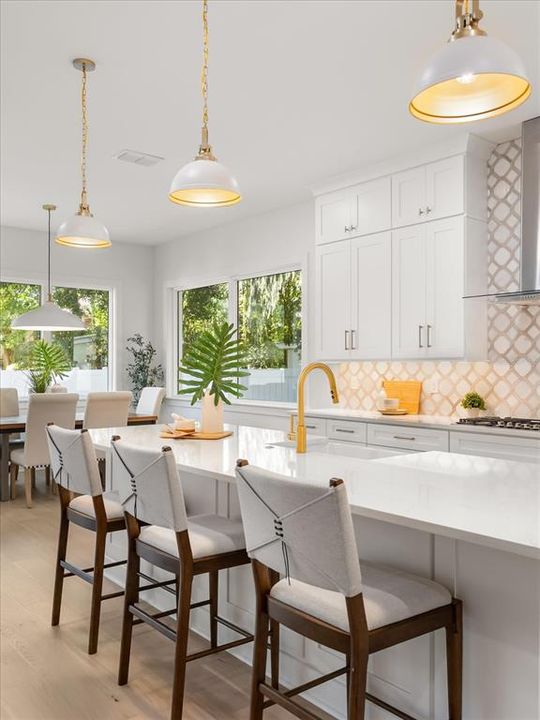 For Sale: $1,850,000 (5 beds, 4 baths, 3986 Square Feet)