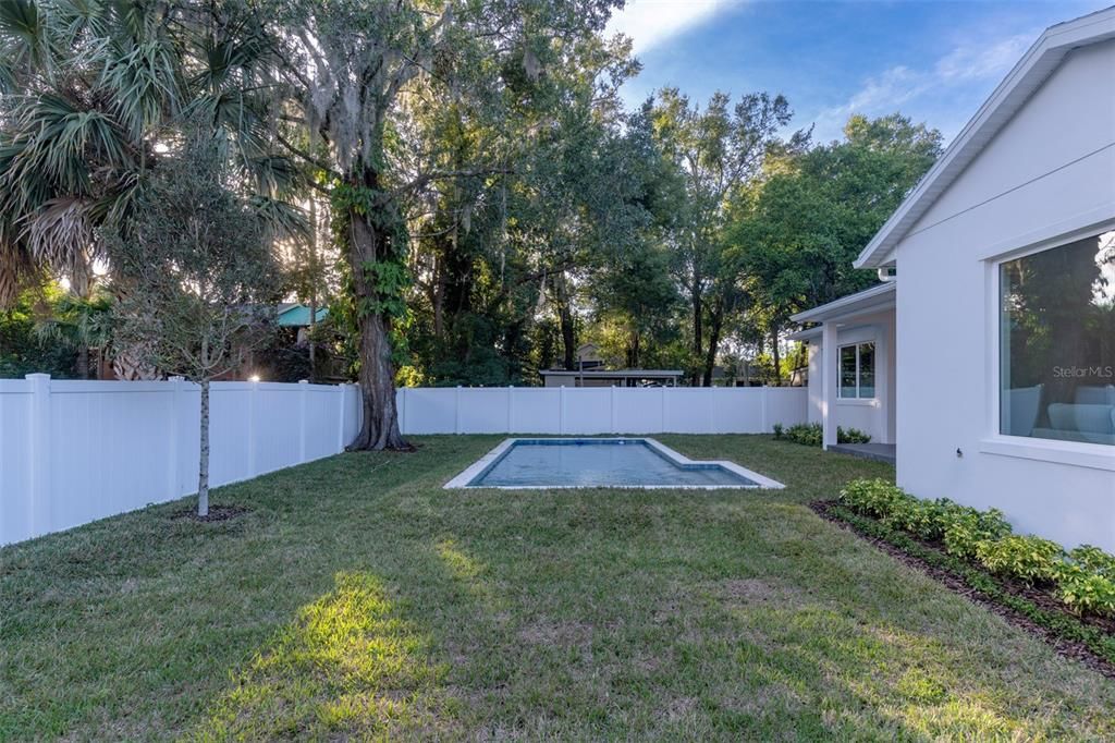 For Sale: $1,850,000 (5 beds, 4 baths, 3986 Square Feet)