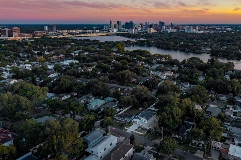 For Sale: $1,850,000 (5 beds, 4 baths, 3986 Square Feet)