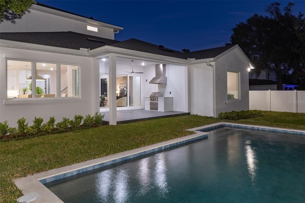 For Sale: $1,850,000 (5 beds, 4 baths, 3986 Square Feet)