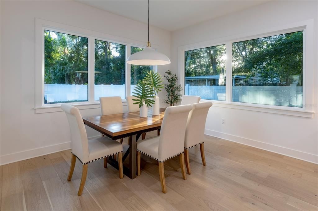 For Sale: $1,850,000 (5 beds, 4 baths, 3986 Square Feet)