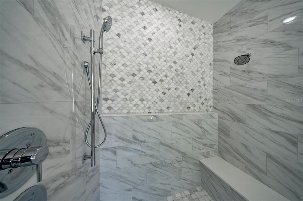 For Sale: $1,850,000 (5 beds, 4 baths, 3986 Square Feet)