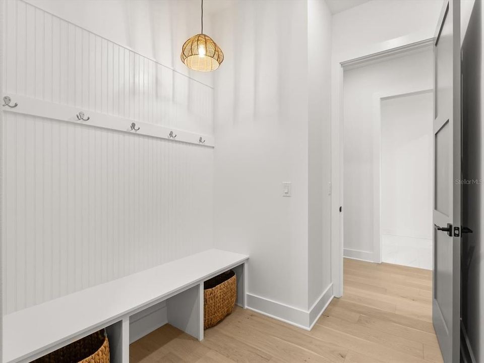 For Sale: $1,850,000 (5 beds, 4 baths, 3986 Square Feet)