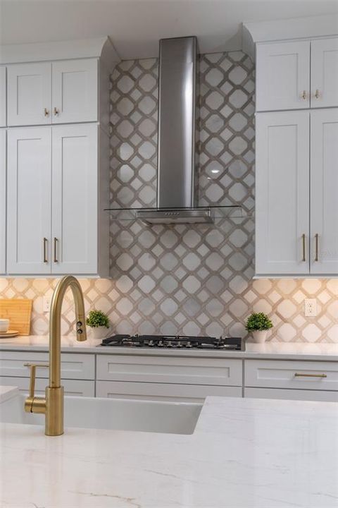 For Sale: $1,850,000 (5 beds, 4 baths, 3986 Square Feet)