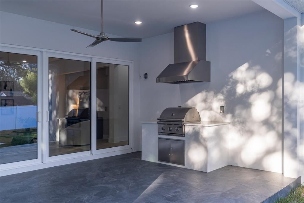 For Sale: $1,850,000 (5 beds, 4 baths, 3986 Square Feet)