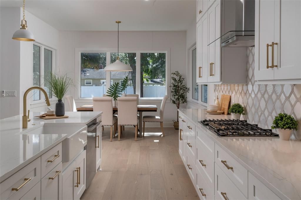 For Sale: $1,850,000 (5 beds, 4 baths, 3986 Square Feet)