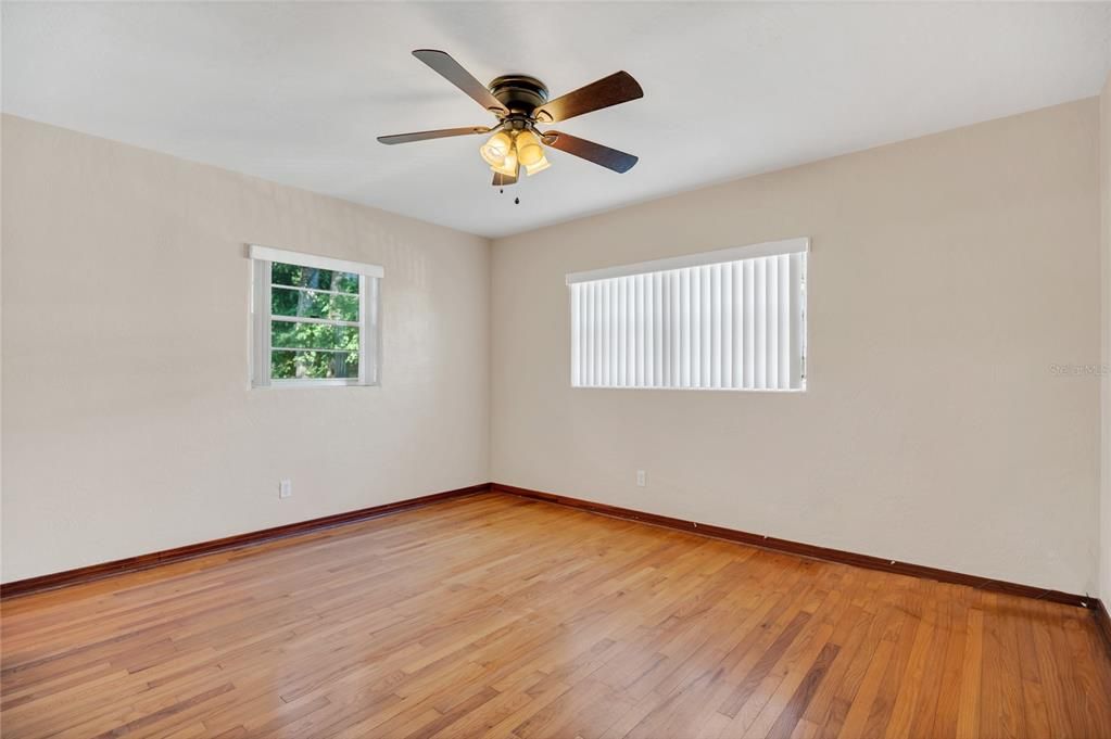 For Sale: $424,900 (3 beds, 1 baths, 1434 Square Feet)