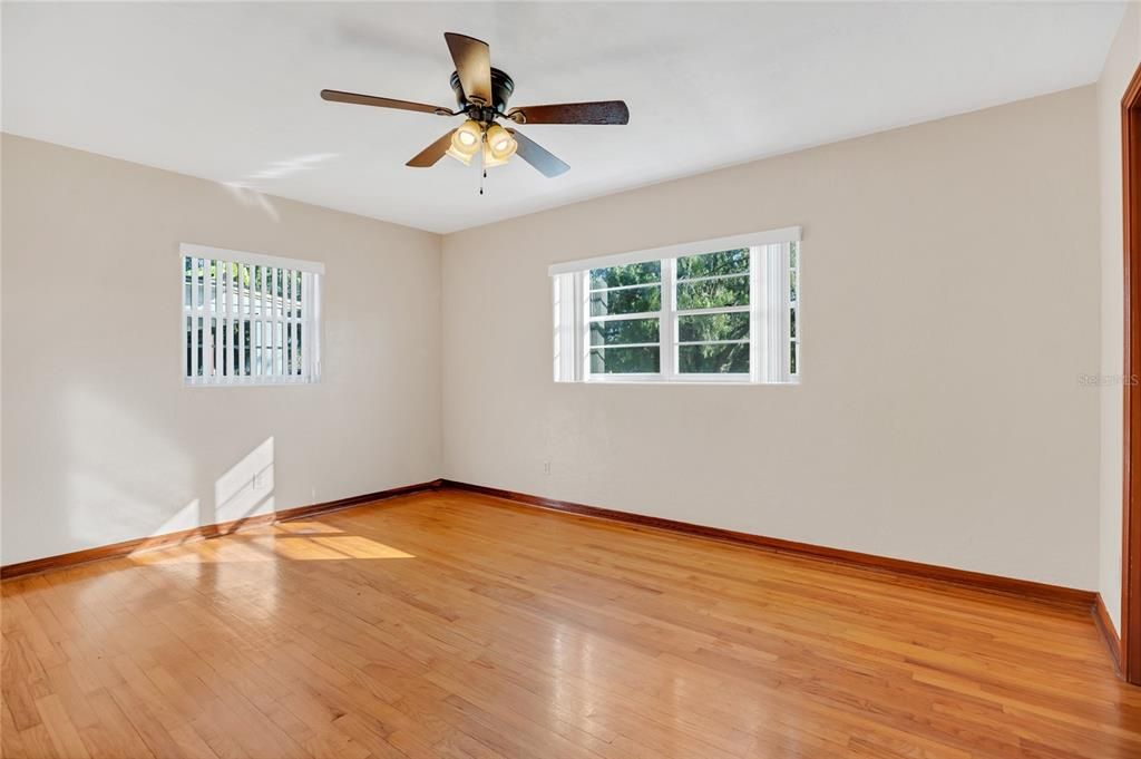 For Sale: $424,900 (3 beds, 1 baths, 1434 Square Feet)