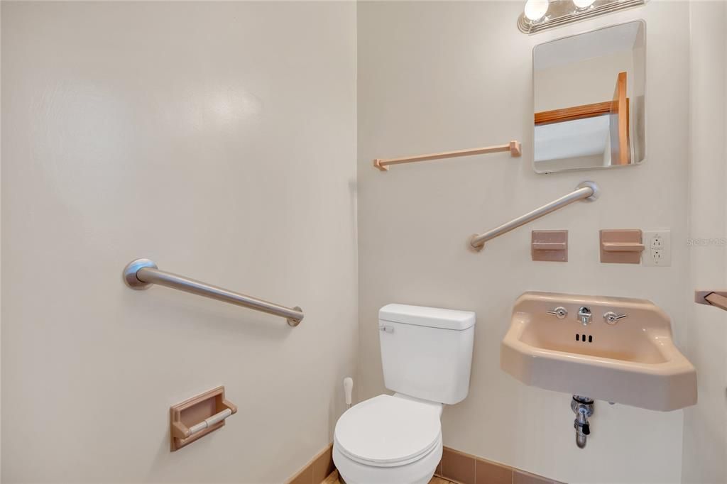 For Sale: $424,900 (3 beds, 1 baths, 1434 Square Feet)
