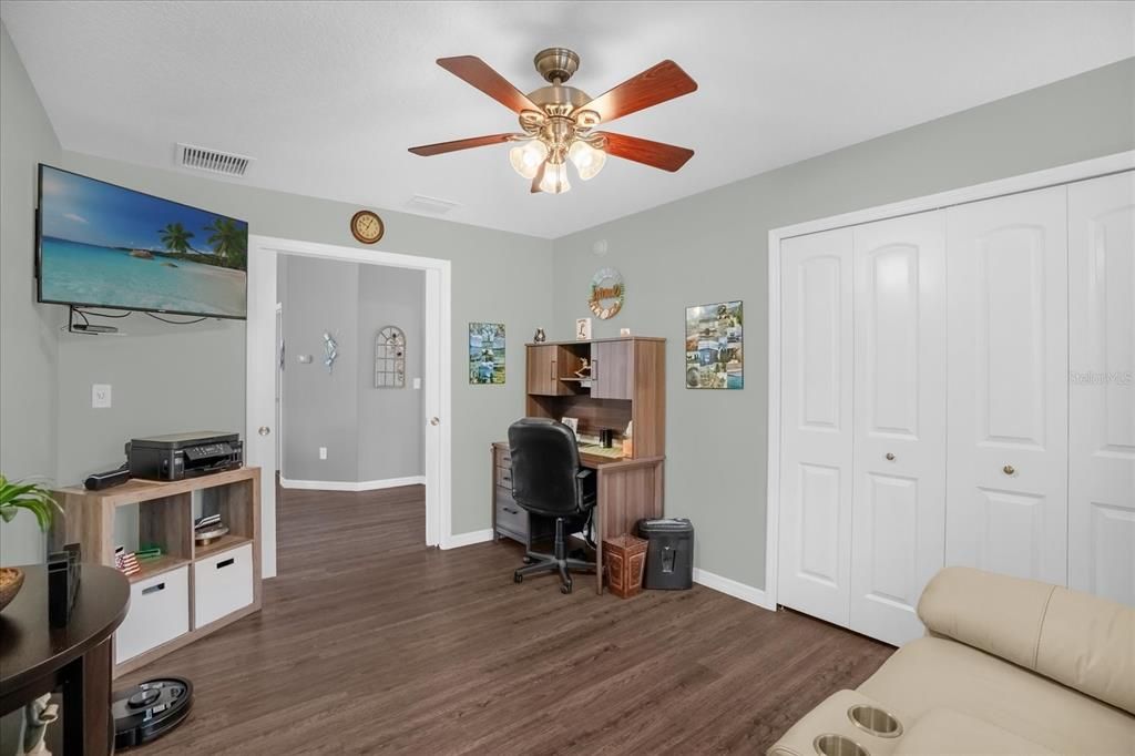 待售: $438,000 (3 贝兹, 2 浴室, 1711 平方英尺)