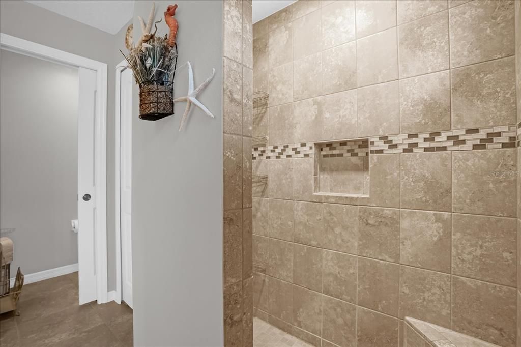 待售: $438,000 (3 贝兹, 2 浴室, 1711 平方英尺)