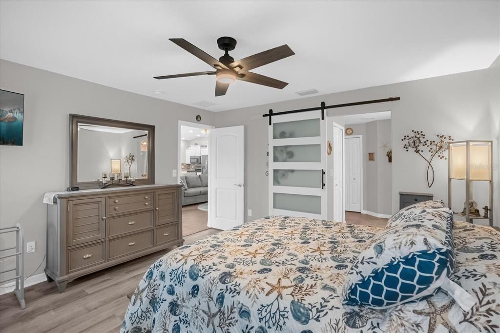 待售: $438,000 (3 贝兹, 2 浴室, 1711 平方英尺)