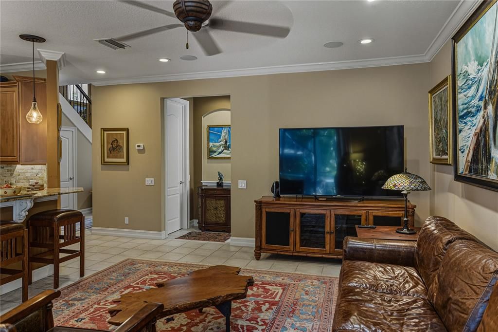 For Sale: $960,000 (4 beds, 2 baths, 2842 Square Feet)