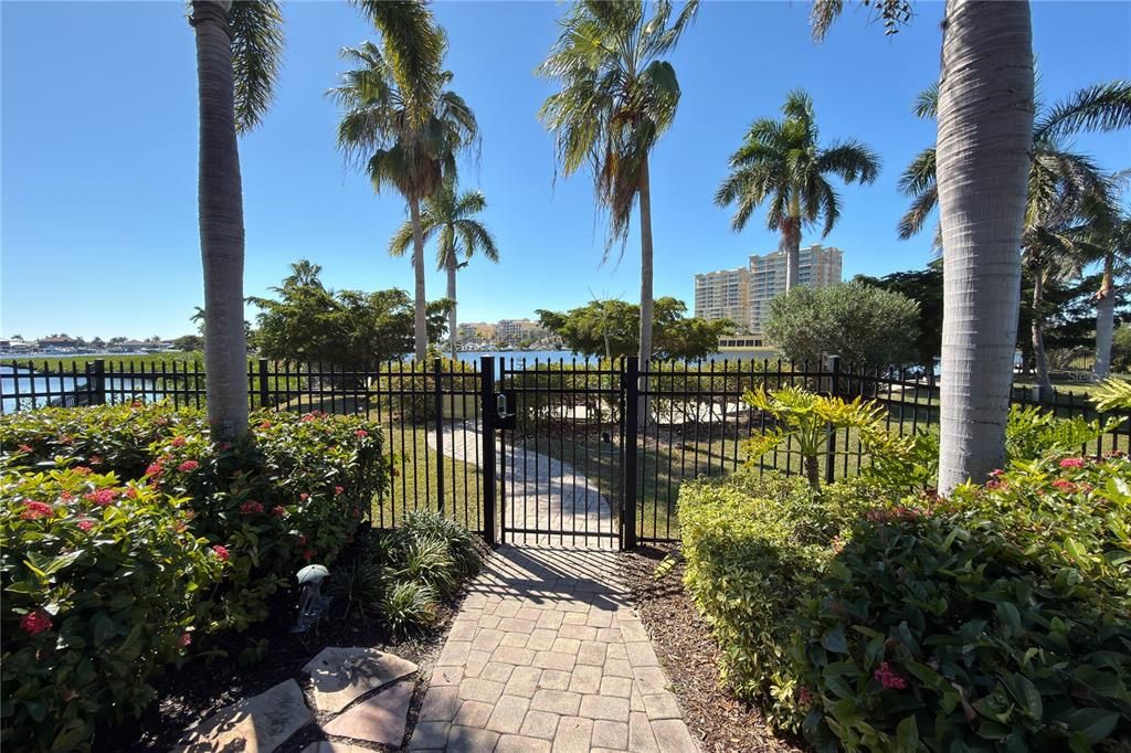 For Sale: $960,000 (4 beds, 2 baths, 2842 Square Feet)