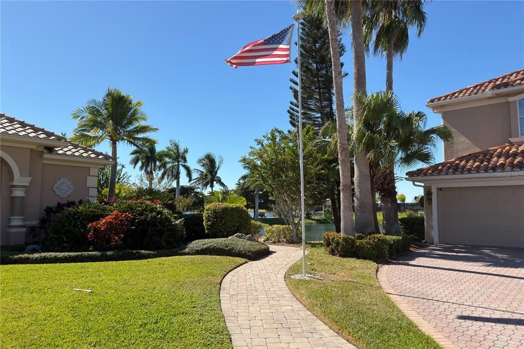 For Sale: $960,000 (4 beds, 2 baths, 2842 Square Feet)