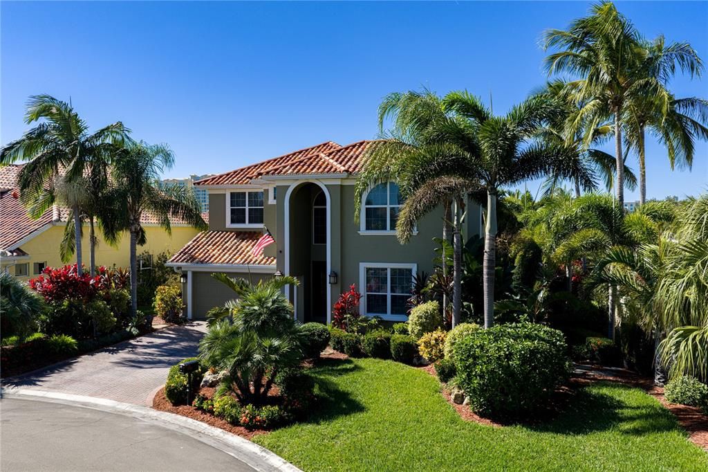 For Sale: $960,000 (4 beds, 2 baths, 2842 Square Feet)