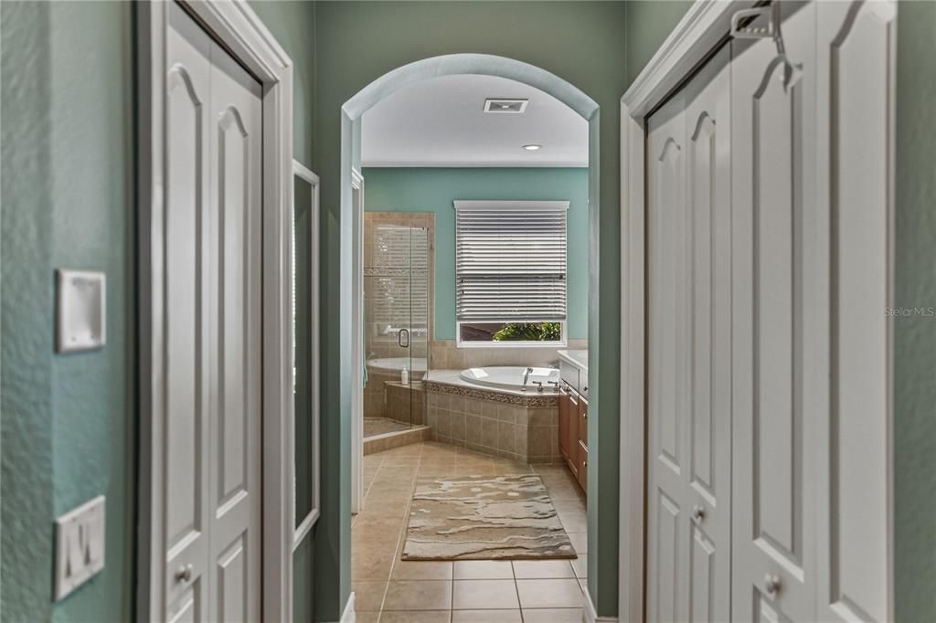 For Sale: $960,000 (4 beds, 2 baths, 2842 Square Feet)