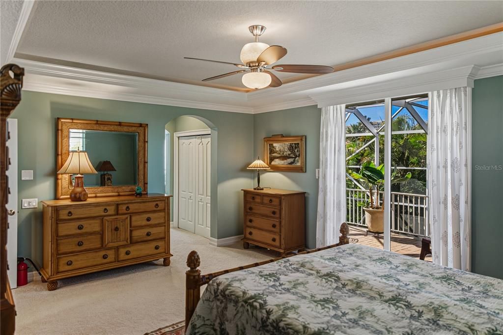 For Sale: $960,000 (4 beds, 2 baths, 2842 Square Feet)