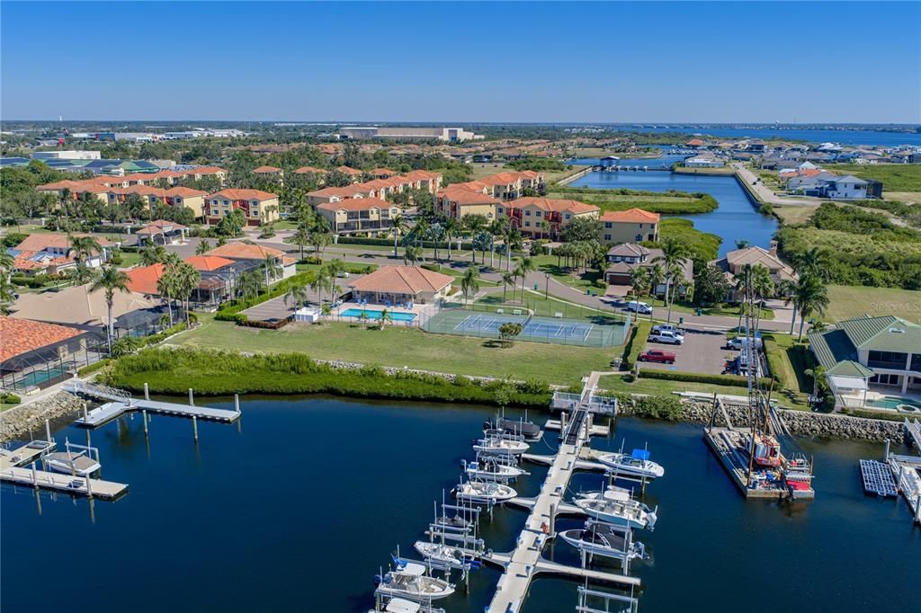 For Sale: $960,000 (4 beds, 2 baths, 2842 Square Feet)