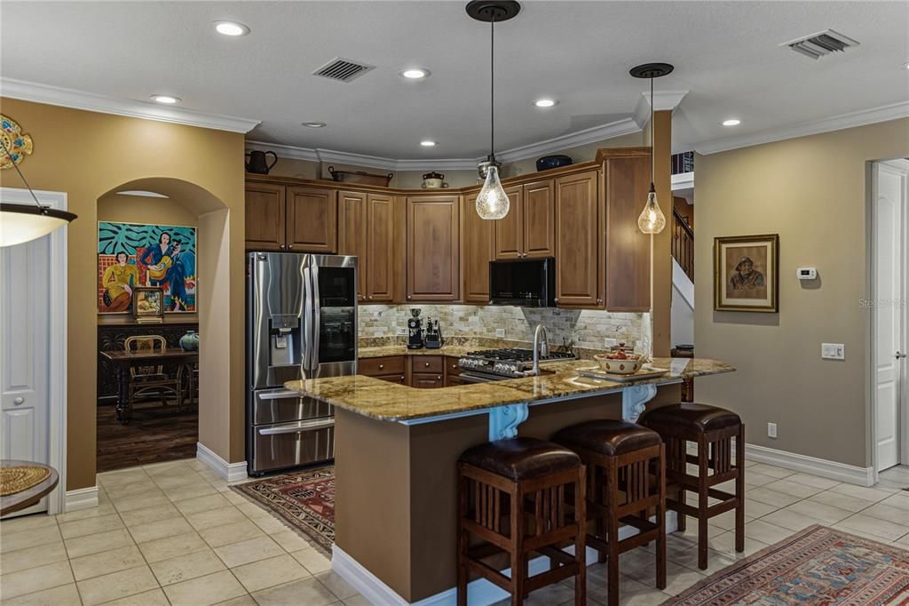 For Sale: $960,000 (4 beds, 2 baths, 2842 Square Feet)