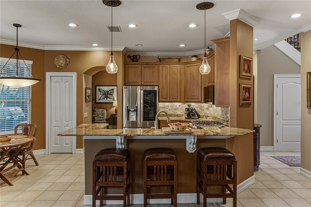 For Sale: $960,000 (4 beds, 2 baths, 2842 Square Feet)