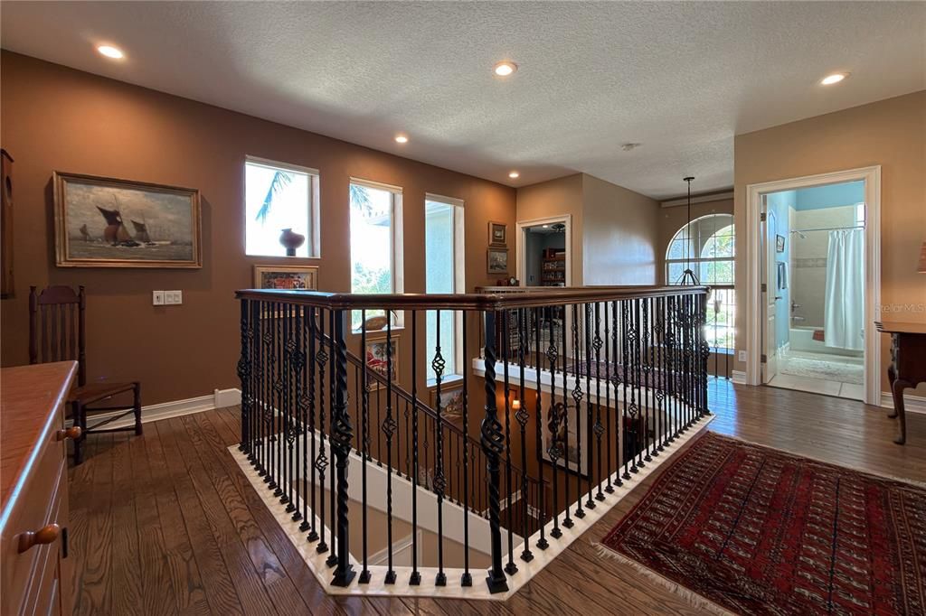 For Sale: $960,000 (4 beds, 2 baths, 2842 Square Feet)