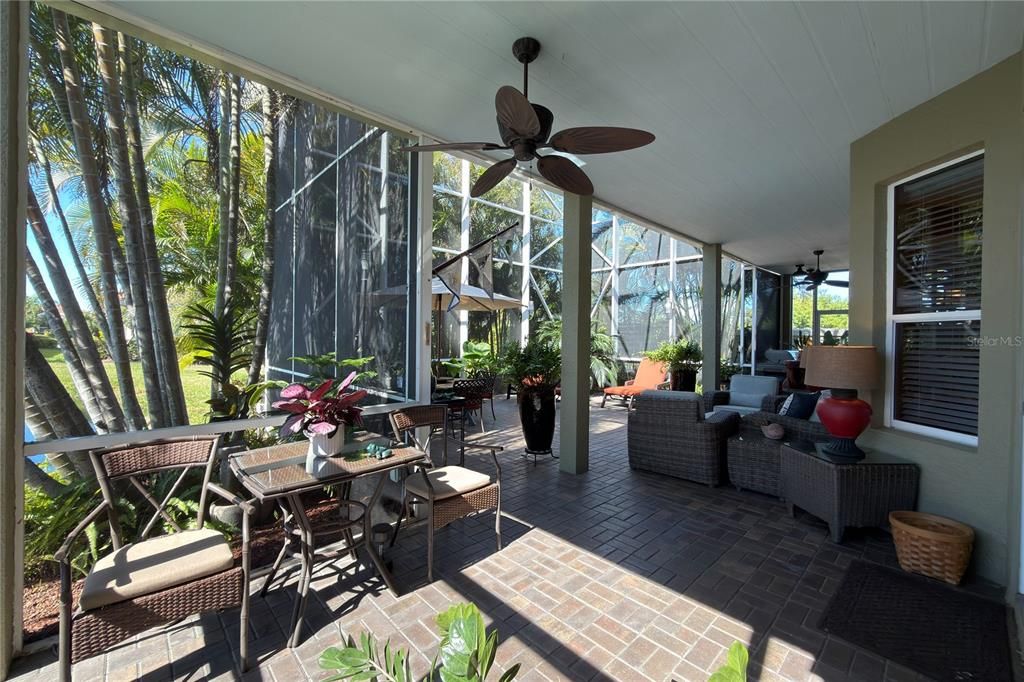 For Sale: $960,000 (4 beds, 2 baths, 2842 Square Feet)