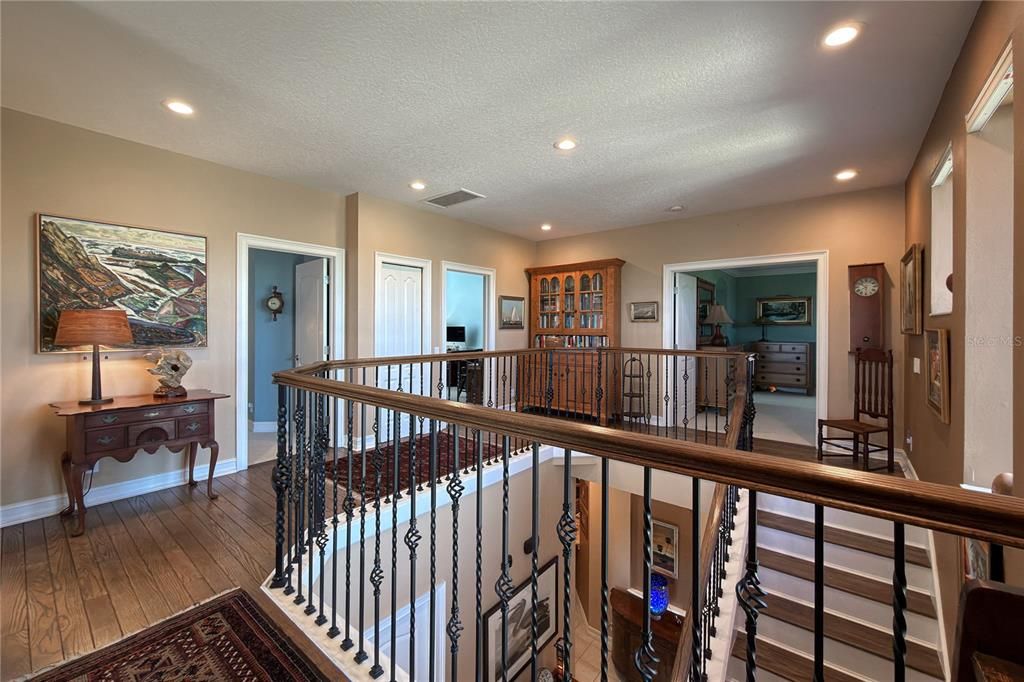 For Sale: $960,000 (4 beds, 2 baths, 2842 Square Feet)