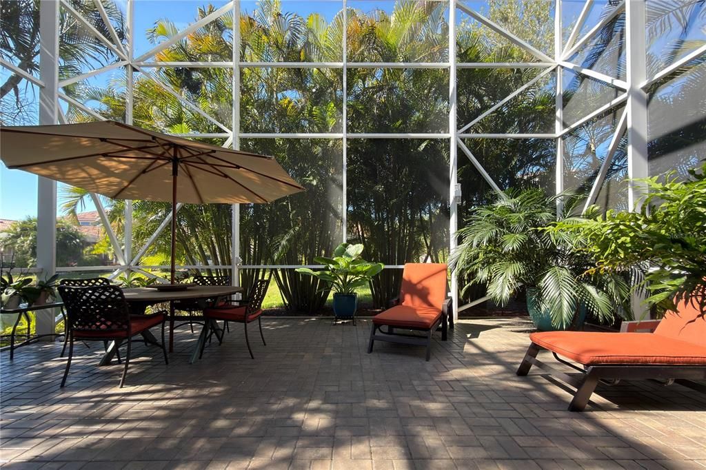 For Sale: $960,000 (4 beds, 2 baths, 2842 Square Feet)