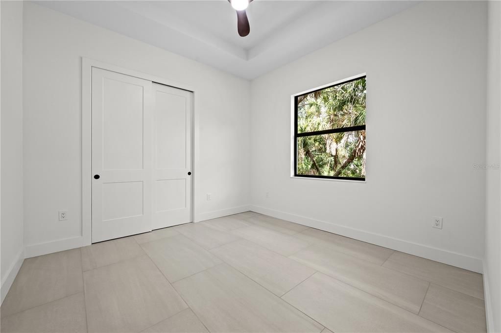 For Sale: $479,500 (4 beds, 2 baths, 1906 Square Feet)