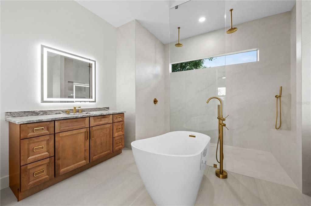 For Sale: $479,500 (4 beds, 2 baths, 1906 Square Feet)