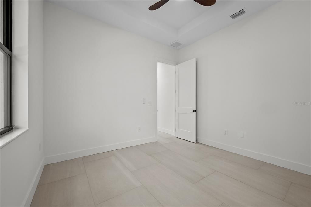 For Sale: $479,500 (4 beds, 2 baths, 1906 Square Feet)