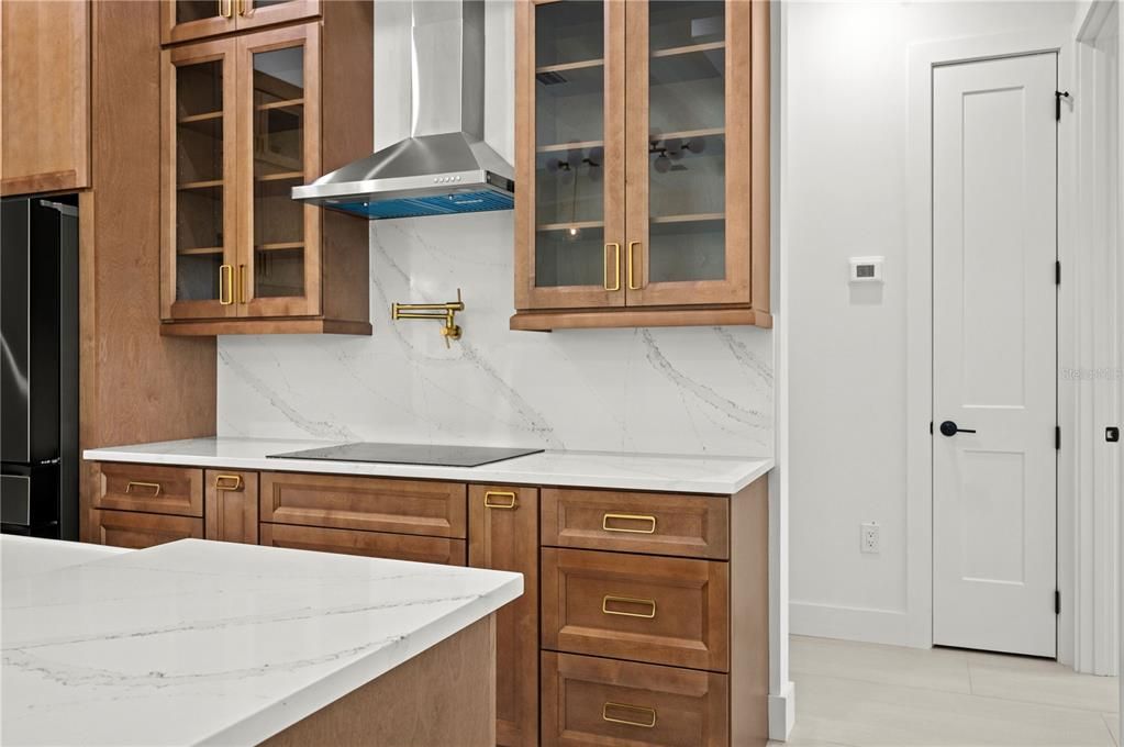 For Sale: $479,500 (4 beds, 2 baths, 1906 Square Feet)